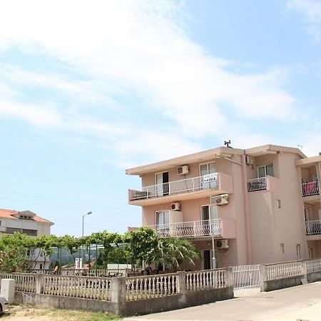 Apartments Petricevic 苏托莫雷 外观 照片