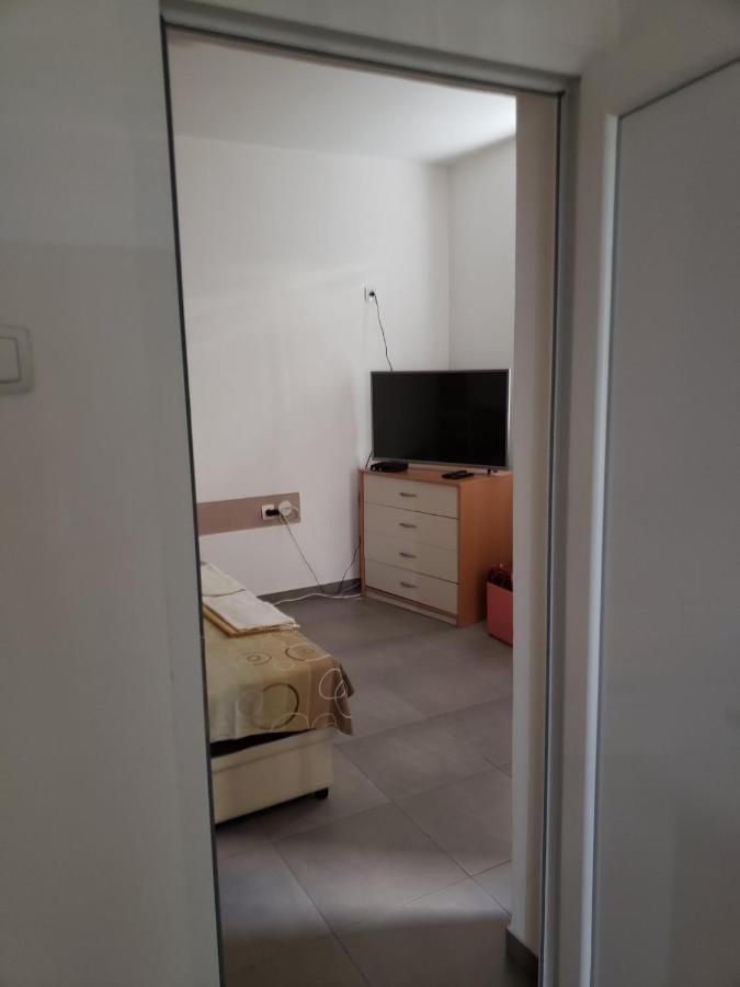 Apartments Petricevic 苏托莫雷 外观 照片