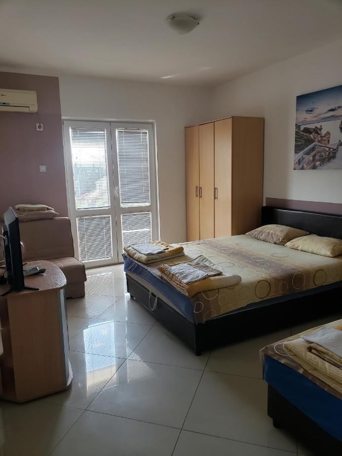 Apartments Petricevic 苏托莫雷 外观 照片