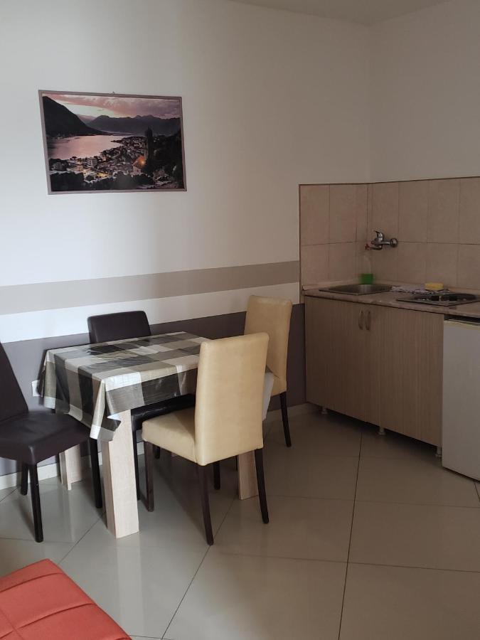 Apartments Petricevic 苏托莫雷 外观 照片