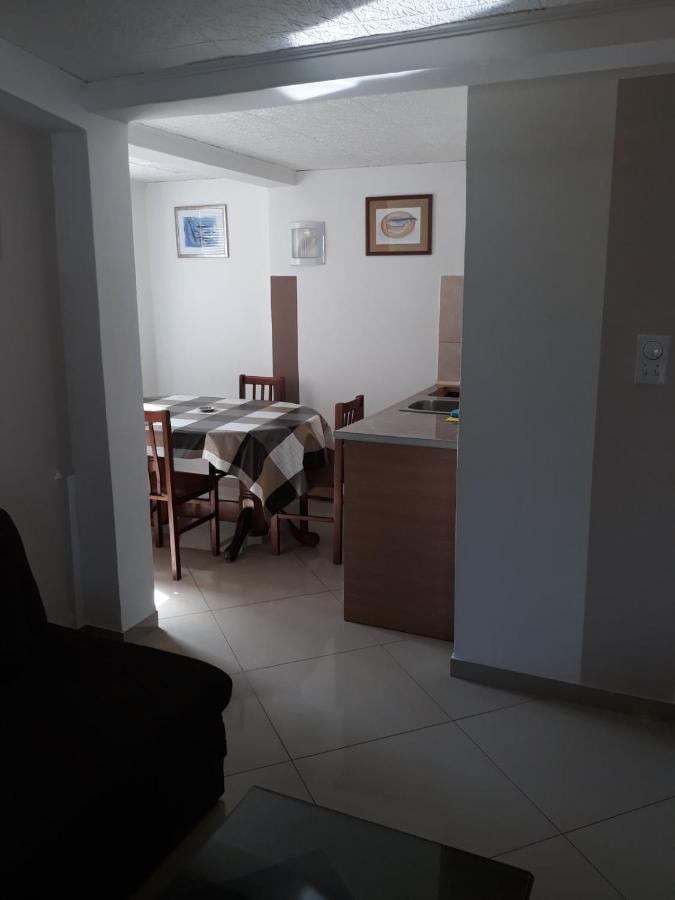 Apartments Petricevic 苏托莫雷 外观 照片