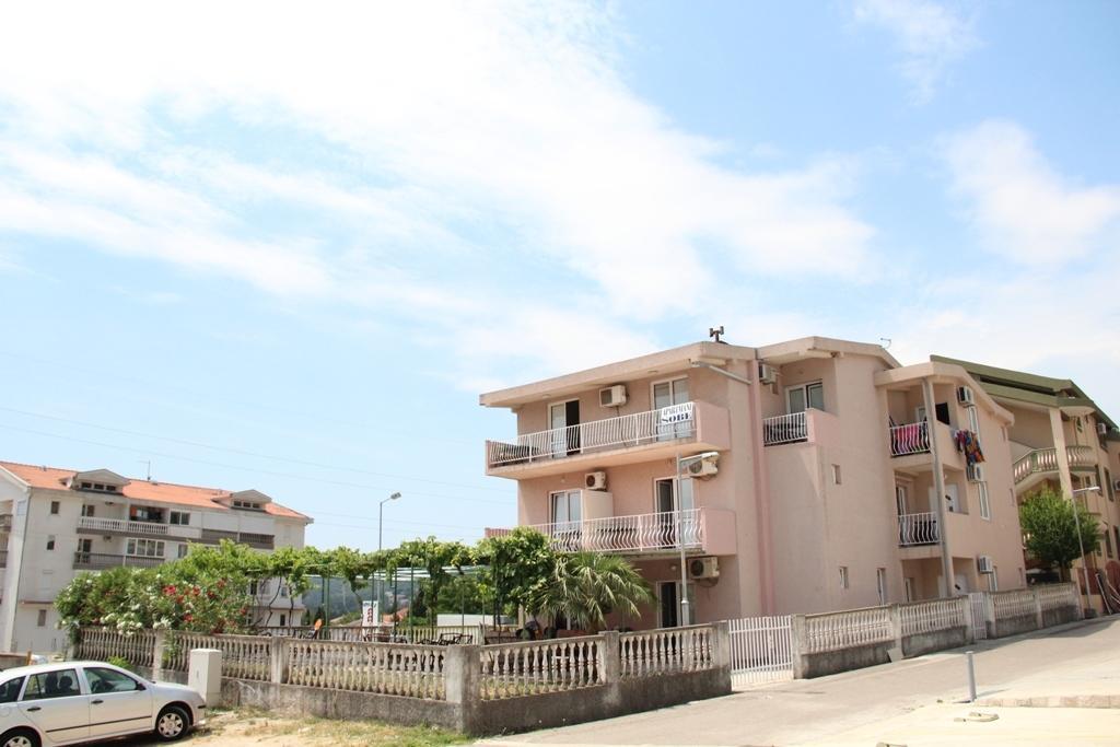 Apartments Petricevic 苏托莫雷 外观 照片